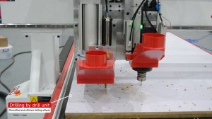 Фрезерный станок с ЧПУ со сверлильной группой.