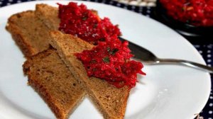 Закуска из отварной свеклы с курагой и орехами