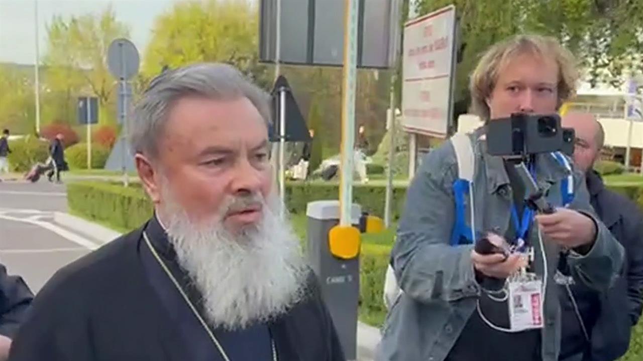 В Молдавии архиепископу канонической церкви снова не дали вылететь на Святую землю