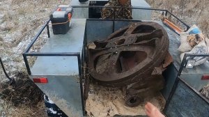 Огромная шестерня от ветряной мельницы. Металлокоп на старом урочище.