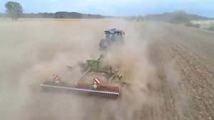 Работа прицепного комбинированного агрегата Ceus-2TX