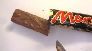 Взял на пробу Батончик MARS Сахарное с Карамелью Покрытое Молочным Шоколадом