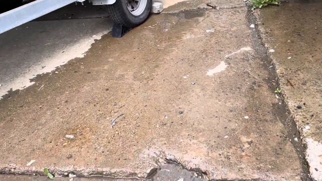 Тент пропускает воду смотреть онлайн