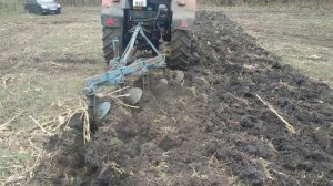 ЮМЗ-6 плуг 4 корпуса