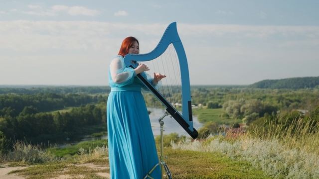 "В горнице моей светло" на электроарфе