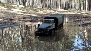 Модели грузовиков УРАЛ 4320 и ЗИЛ 131 на радиоуправлении
