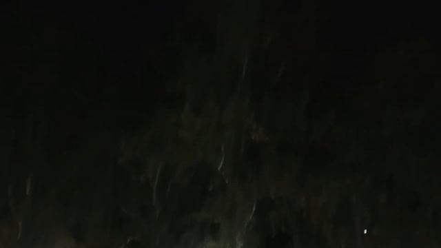 Вечерний репортаж с улиц и набережной Геленджика 8 октября 2021 смотреть онлайн