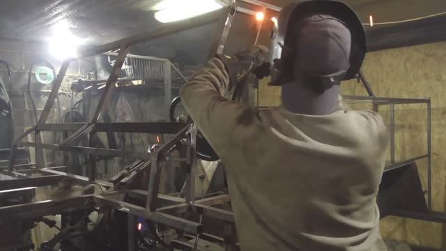 Постройка цельно рамного вездехода,на шинах низкого давления .Вторая часть. смотреть онлайн