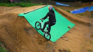 THE GREAT BIKE SWAP! MTB VS BMX!!