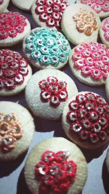 Embroidery Buttons смотреть онлайн