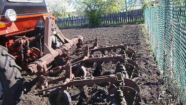 нарезка гребней под картошку.