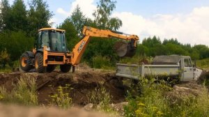 Jcb 4 cx , работаем не спеша .