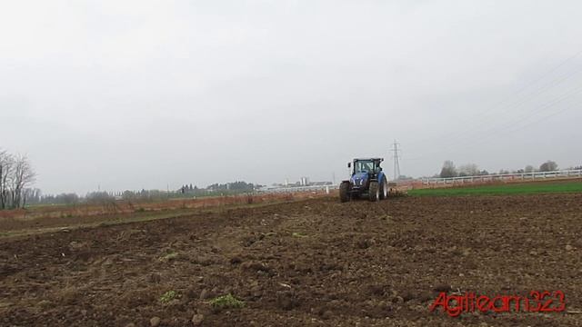 New Holland TD 5.115 - Lazzarotto | Erpicatura смотреть онлайн