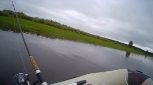 Рыбалка с лодки на спиннинги.