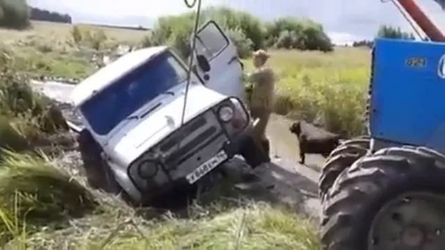 uaz vs tractor смотреть онлайн