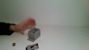 Мини копилка из лего . Пожерает деньги!!!