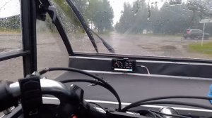 Двухместный веломобиль для деревни. Поездка в дождь