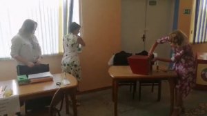 Опечатывание ящика и урны для проведения основного голосования на Цагельникском  участке № 3