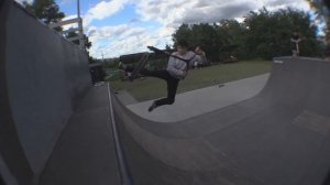 трюки на самокате/scootering в скейтпарке Алтуфьево 20170627