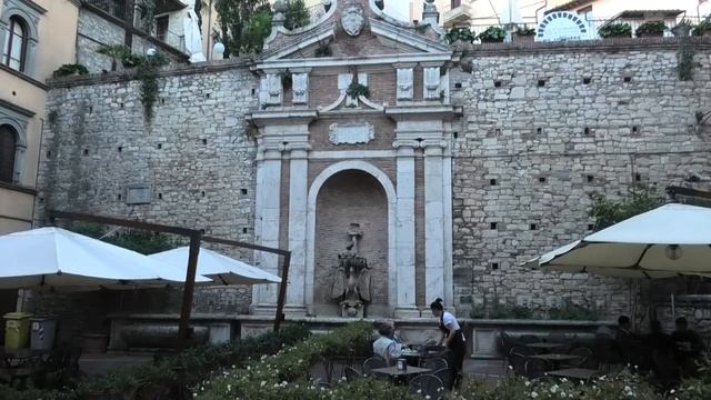 Todi - Cosa visitare in un giorno смотреть онлайн