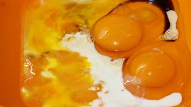 Омлет с соевым соусом и сыром