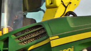 Комбайн Джон Дир 8300i