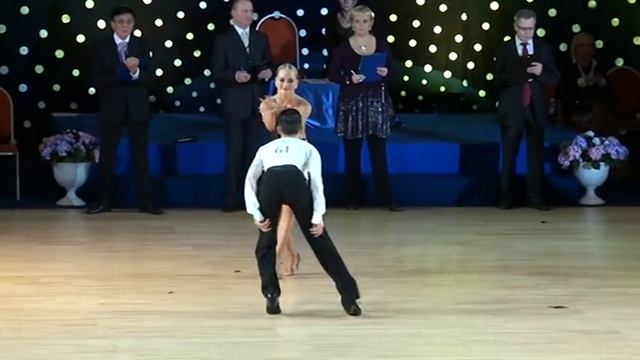 Лам-Вири Антон - Максимкина Ульяна, ча-ча-ча смотреть онлайн