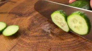 Просто вылейте яйцо на хлеб! Невероятно вкусный и сытный завтрак за 5 минут!