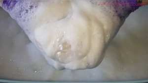 ASMR💚Super Sudsy Fairy & Bicarbonate Soda💚sponge squeezing sponges💚rinsing💚asmr oddly satisfying💚