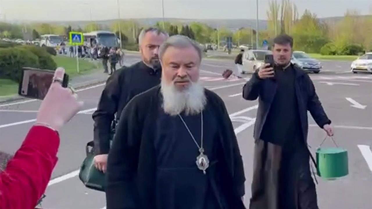 В Кишиневе архиепископа Молдавской митрополии Маркелла снова не выпустили на Святую землю.