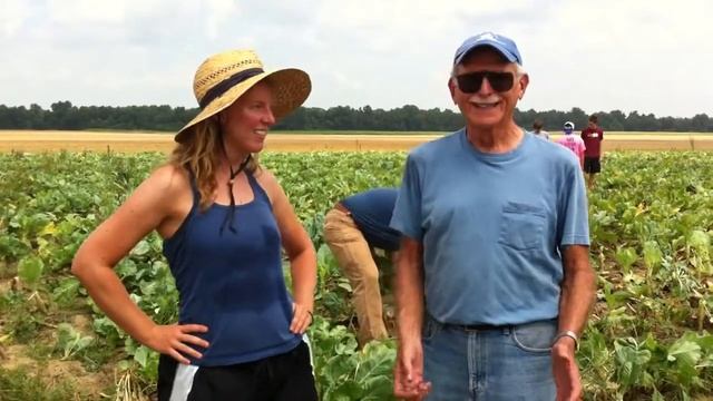 Michelle and Bob Squash Hunger смотреть онлайн