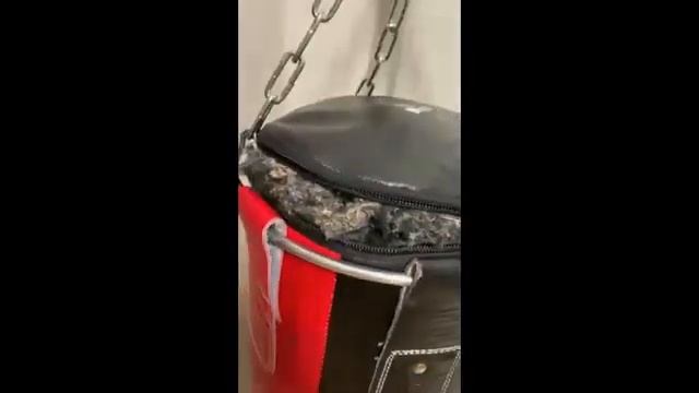 Профессиональные боксерские мешки Green Hill с технологией набивки Heavy Shell. смотреть онлайн