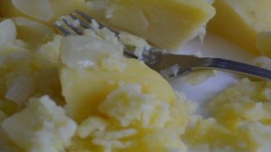 Давленый картофель с гусиной печенью