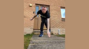 Хеллоу мир манера крутит мир - мем, оригинал