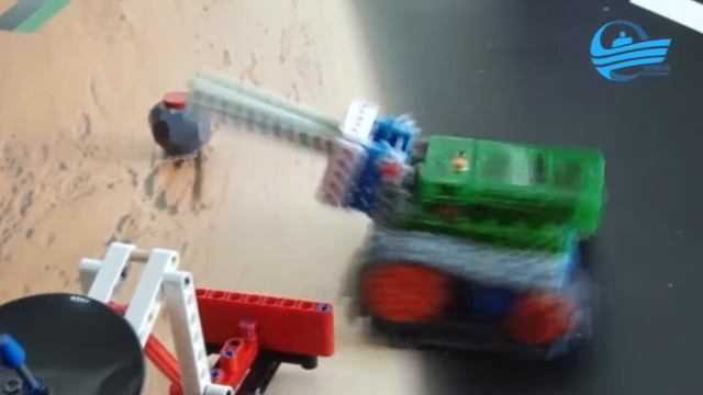 Битва трансформеров и робот собеседник. В Каспийске состоялся чемпионат по робототехники смотреть онлайн