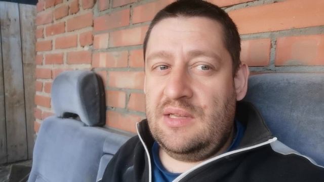 Я приступил к изготовлению опалубки для фундамента, поставил брагу, а луны всё нет.