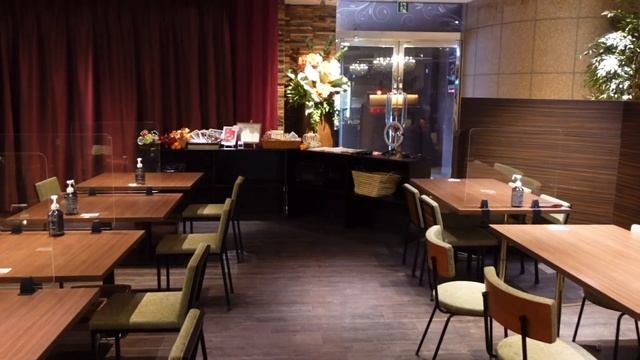 サービスが多すぎるホテル😴🛏飲み放題、アフタヌーンティー、ダーツ、ゲーム、他遊び放題🍷 смотреть онлайн