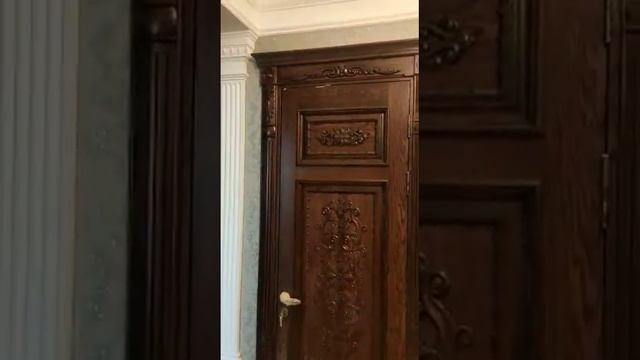 Декоративные панели+межкомнатные двери,, Маэстро,, 100 % массив дуба с резьбой.