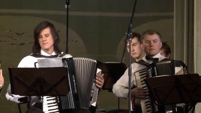 Ночной поезд. Муз. Михаила Лихачёва. Исп. Оркестр гармоник Фрунзенского ДДЮТ п/у В.С.Ильенкова смотреть онлайн