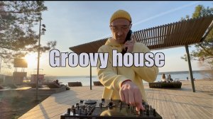 Groovy House on Sunset beach - Dj Riia