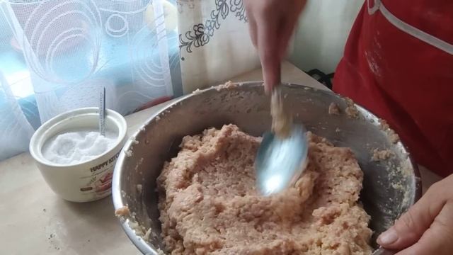 готуємо смакоту на обід з картоплі і м'яса смотреть онлайн