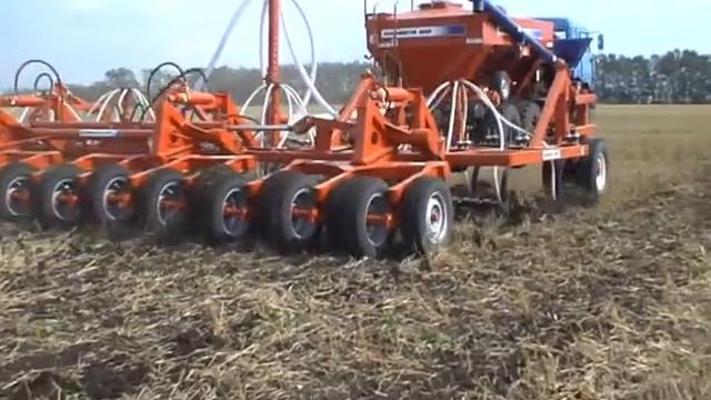 Автомобильный посевной комплекс "AGROMASTER-9800 Авто" .avi смотреть онлайн