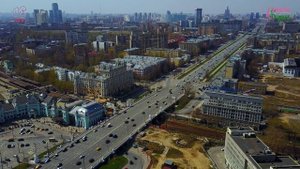 Дороги Москвы. С высоты. Шоссе, автомобильные развязки города с высоты.