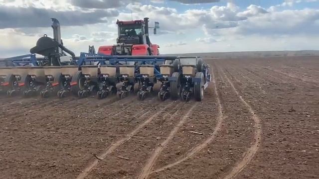 Пропашная сеялка Kinze 16 рядная смотреть онлайн