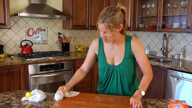 How-To Clean A Wood Cutting Board смотреть онлайн