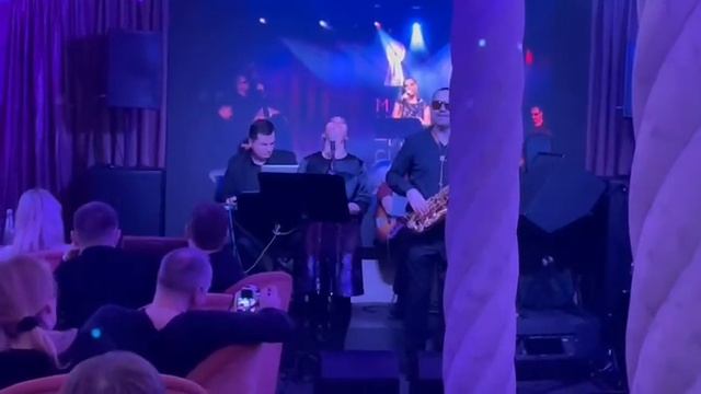 Душа современной поэзии Марина Лисовец и джаз-band "По любви". 15 февраля. Magnus Locus. "Играй!" смотреть онлайн