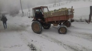 Трактор Т 16М и Трактор Т 40 АМ в падъеме с капустой по снегу l Offroad