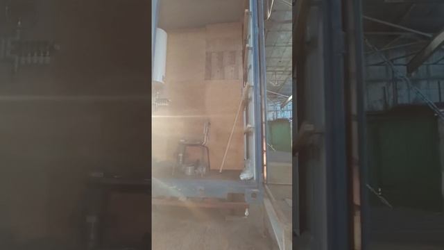 Дом на шасси из морского контейнера от LAB HOUSE