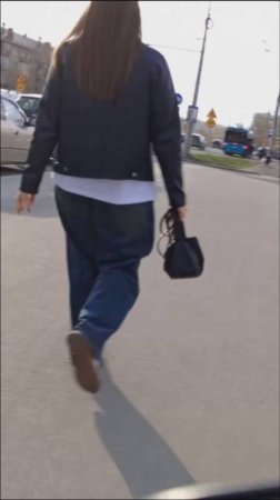 аккуратно объехал