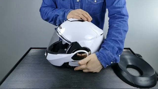 LS2 FF399 Valiant Motorcycle Helmet Tutorial - GhostBikes смотреть онлайн